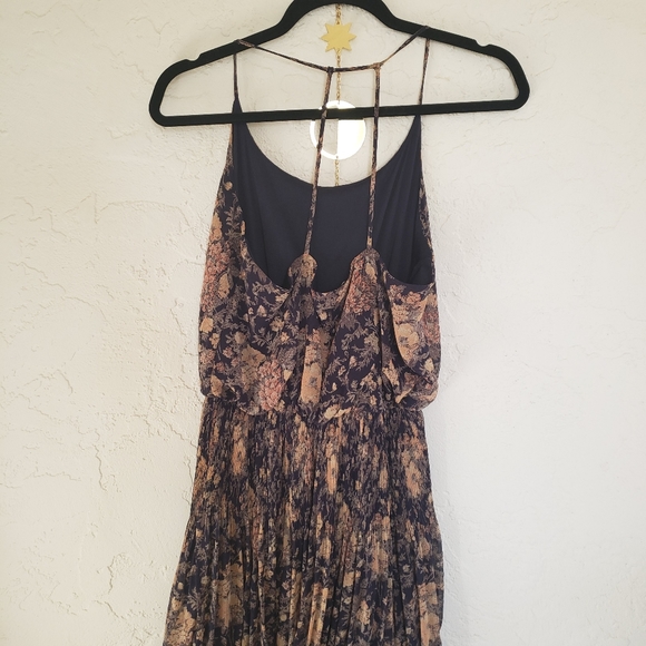 Soprano Boho Floral sleeveless mini dress - Picture 3 of 6